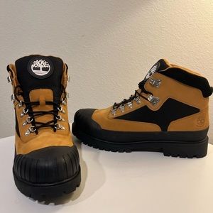 Timberland Men's Heritage Waterproof Wheat Nubuck/Rubber Hiking Boots A2QRJ